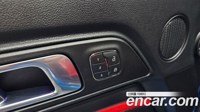 Ford Mustang 2019 — photo 31