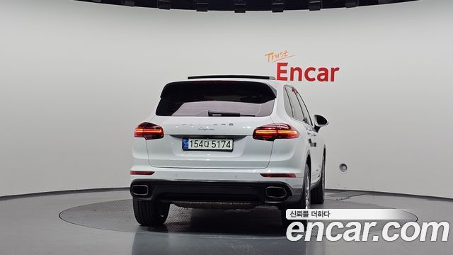 Porsche Cayenne 2016 — photo 4