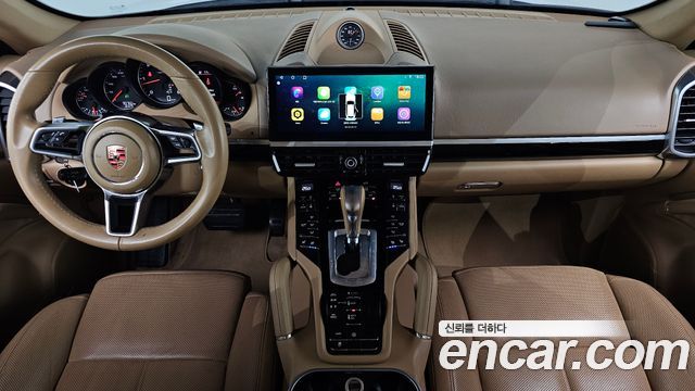 Porsche Cayenne 2016 — photo 10