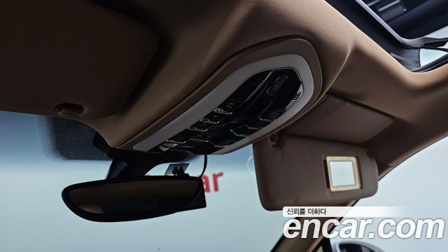 Porsche Cayenne 2016 — photo 34