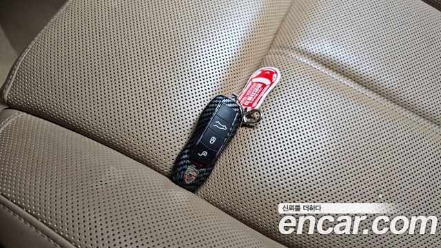 Porsche Cayenne 2016 — photo 37
