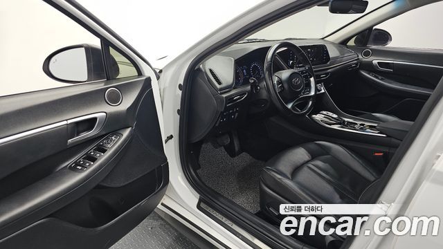Hyundai Sonata 2021 — photo 17