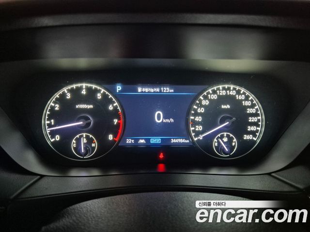 Genesis G90 2019 — photo 8