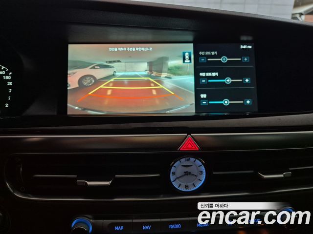 Genesis G90 2019 — photo 15