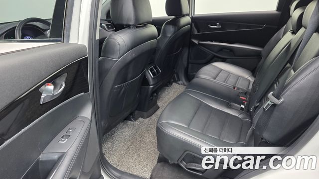 Kia Sorento 2019 — photo 18