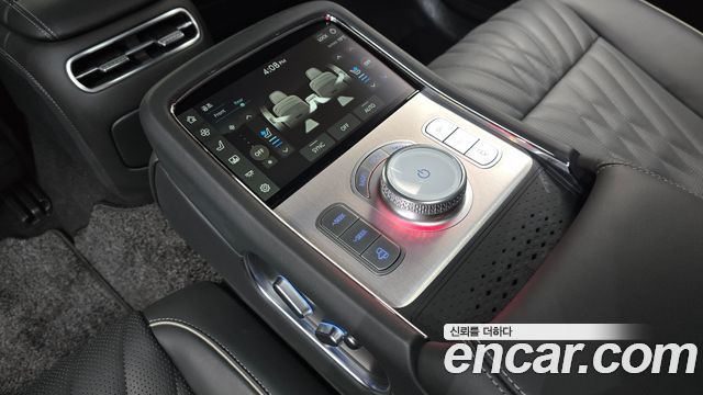 Genesis G90 2023 — photo 18