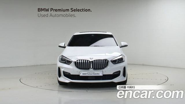 BMW 1-Series 2024 — photo 3