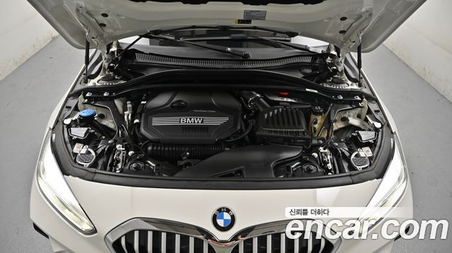 BMW 1-Series 2024 — photo 6