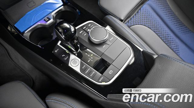 BMW 1-Series 2024 — photo 9