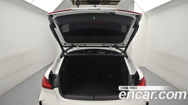 BMW 1-Series 2024 — photo 20