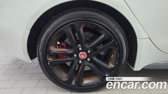 Jaguar XE 2016 — photo 5