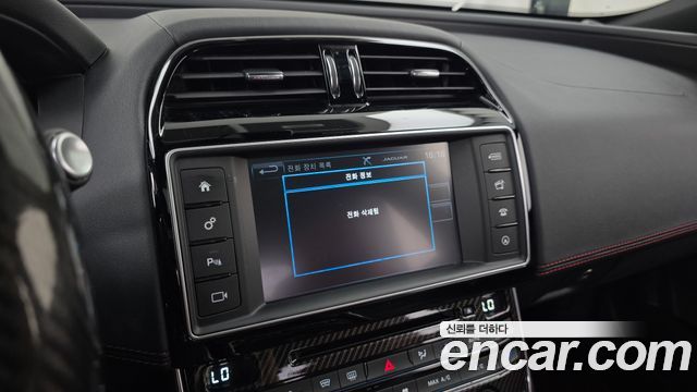 Jaguar XE 2016 — photo 21