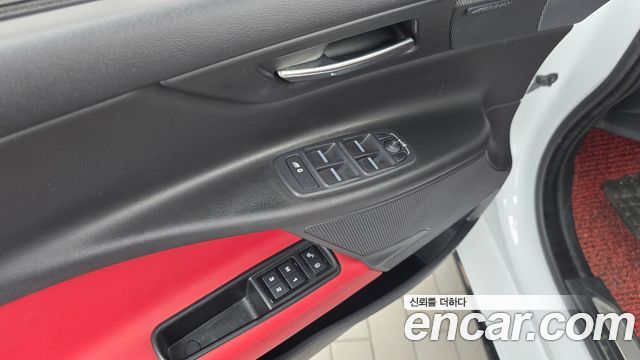 Jaguar XE 2016 — photo 31