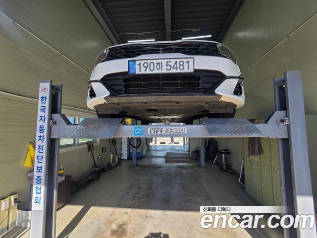 Kia K5 2023 — photo 1