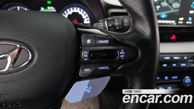 Hyundai Veloster 2020 — photo 31