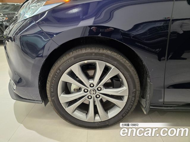 Toyota Sienna 2025 — photo 5