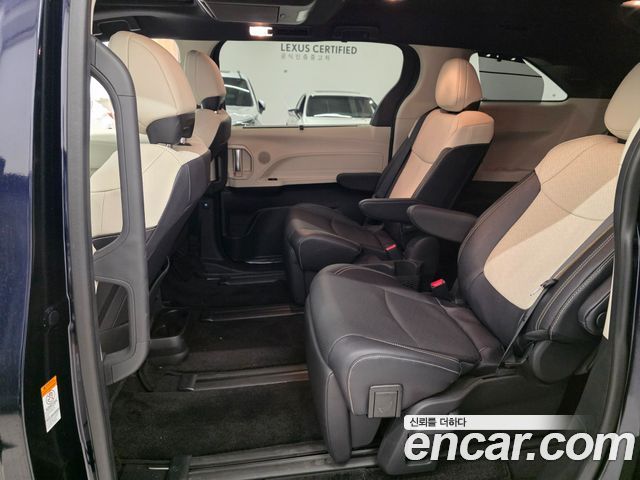 Toyota Sienna 2025 — photo 11