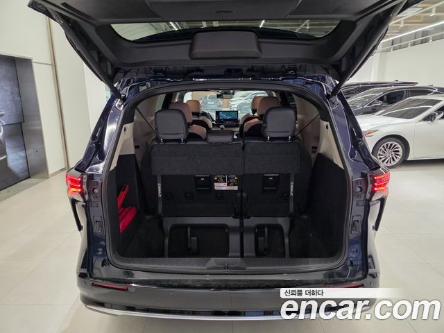 Toyota Sienna 2025 — photo 13