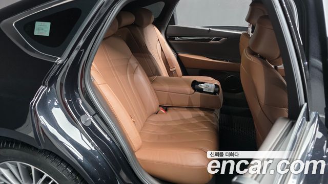 Genesis G80 2022 — photo 17