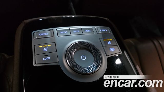 Genesis G80 2022 — photo 24