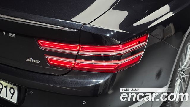Genesis G80 2022 — photo 9