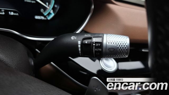 Genesis G80 2022 — photo 30