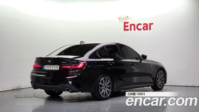 BMW 3-Series 2022 — photo 2