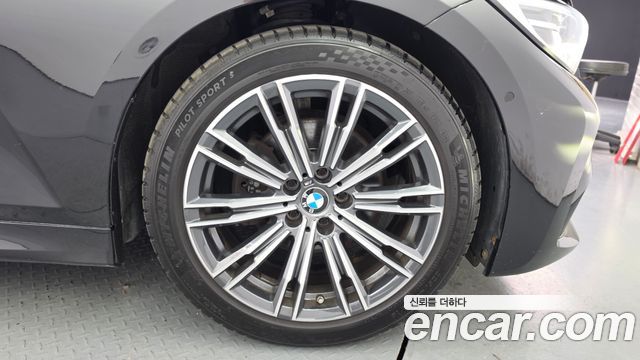 BMW 3-Series 2022 — photo 5