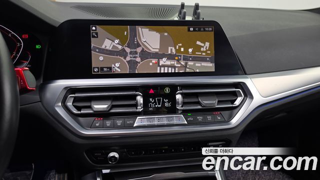BMW 3-Series 2022 — photo 20