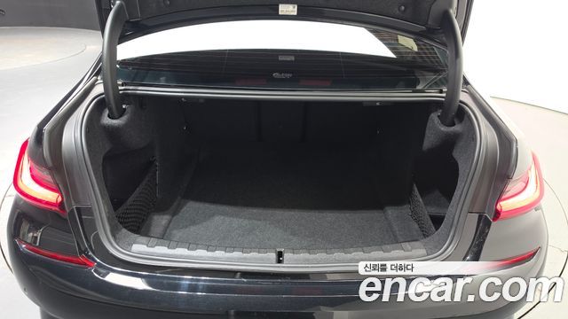BMW 3-Series 2022 — photo 26