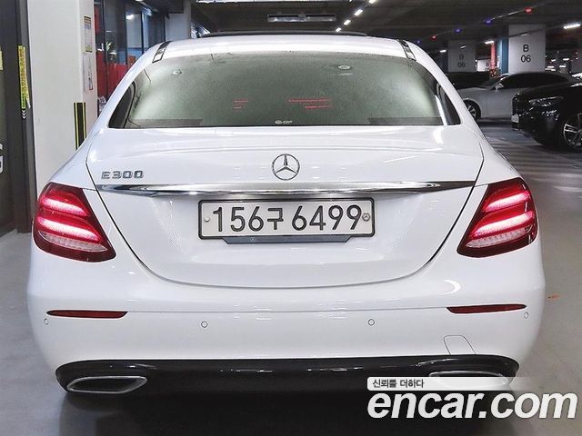 Mercedes-Benz E-Class 2020 — photo 2