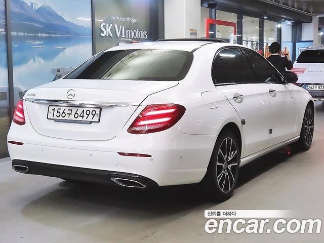 Mercedes-Benz E-Class 2020 — photo 5