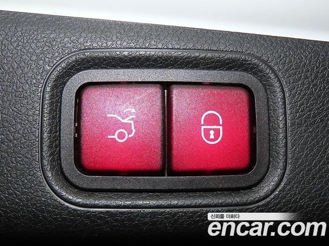 Mercedes-Benz E-Class 2020 — photo 15