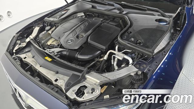 Mercedes-Benz E-Class 2018 — photo 6