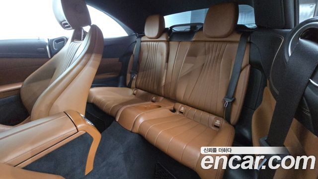 Mercedes-Benz E-Class 2018 — photo 12
