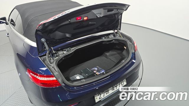 Mercedes-Benz E-Class 2018 — photo 20