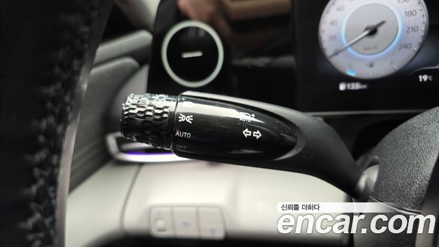 Hyundai AVANTE 2022 — photo 18