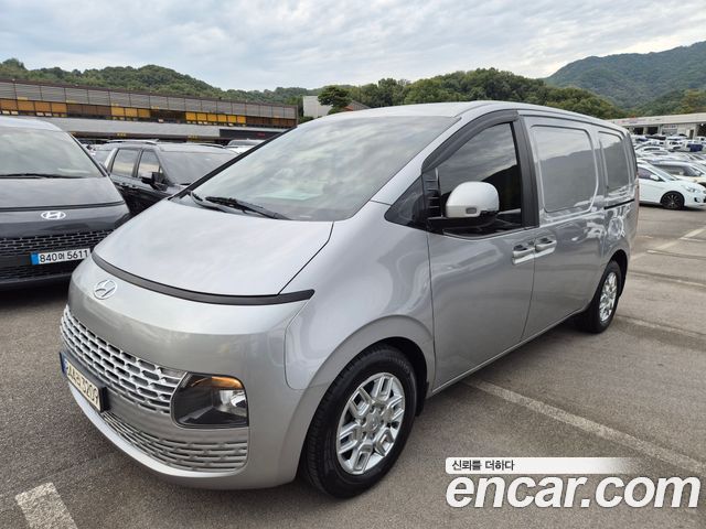 Hyundai Staria 2022 — photo 3
