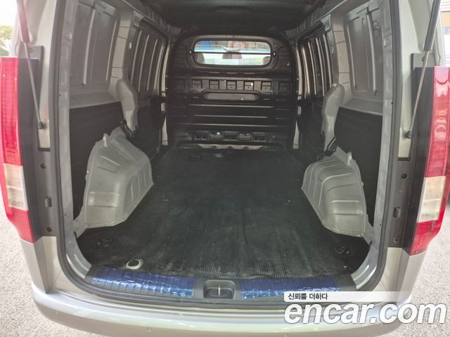 Hyundai Staria 2022 — photo 5