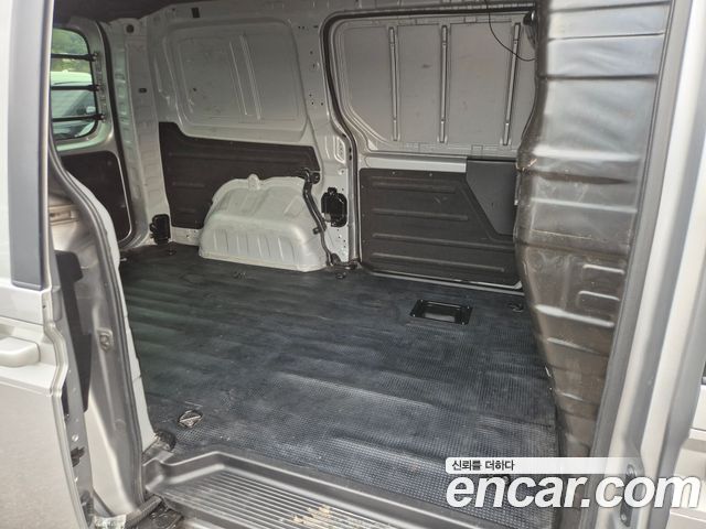 Hyundai Staria 2022 — photo 6