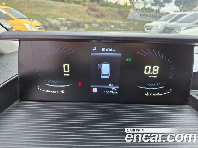 Hyundai Staria 2022 — photo 7