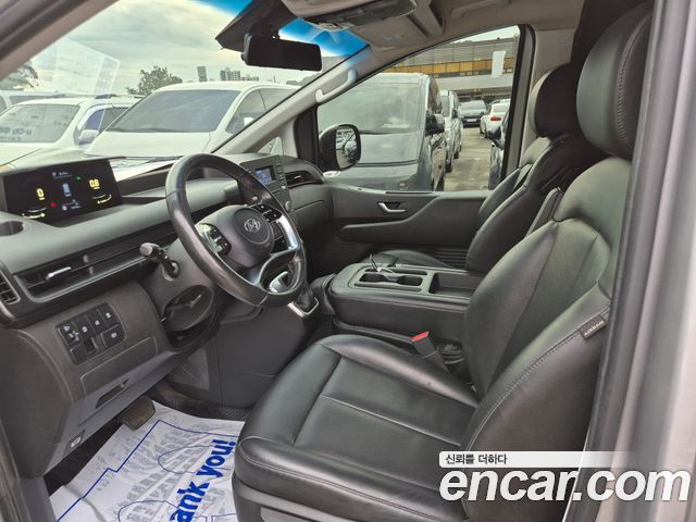 Hyundai Staria 2022 — photo 8