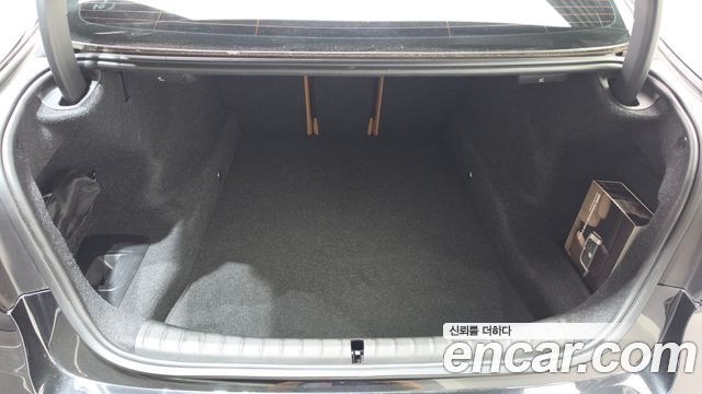 BMW 5-Series 2022 — photo 30