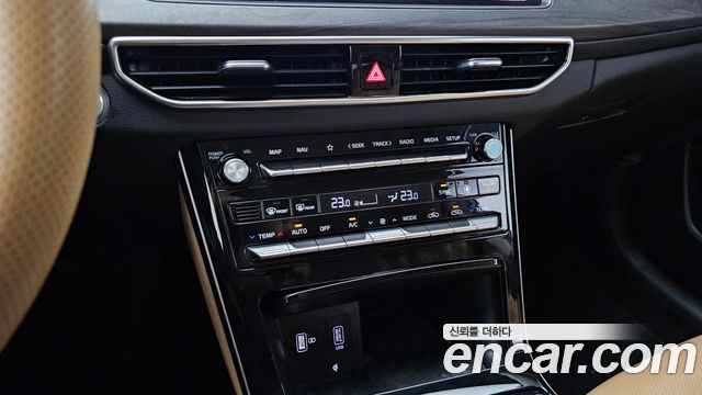 Kia K7 2020 — photo 25
