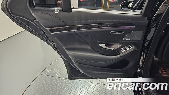 Mercedes-Benz S-Class 2019 — photo 15