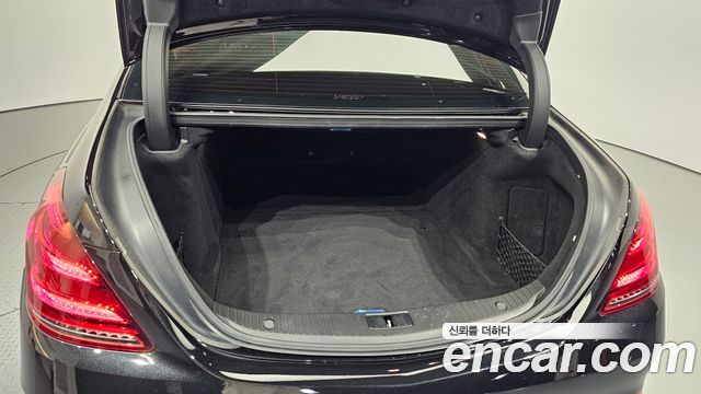 Mercedes-Benz S-Class 2019 — photo 28