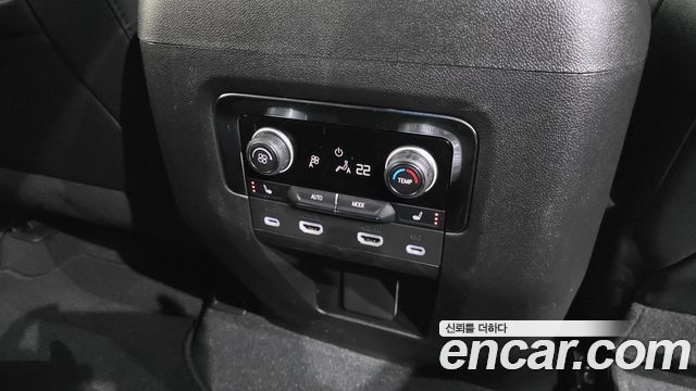 Chevrolet Korea Tahoe 2023 — photo 24