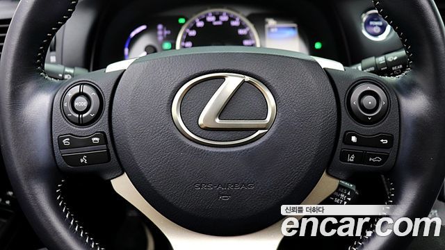 Lexus CT200h 2020 — photo 14