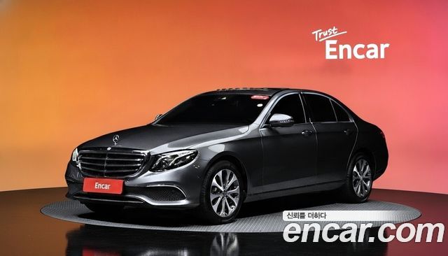 Mercedes-Benz E-Class 2017 — photo 1