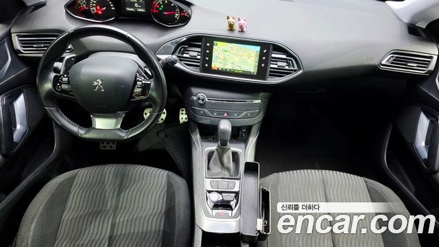 Peugeot 308 2017 — photo 7